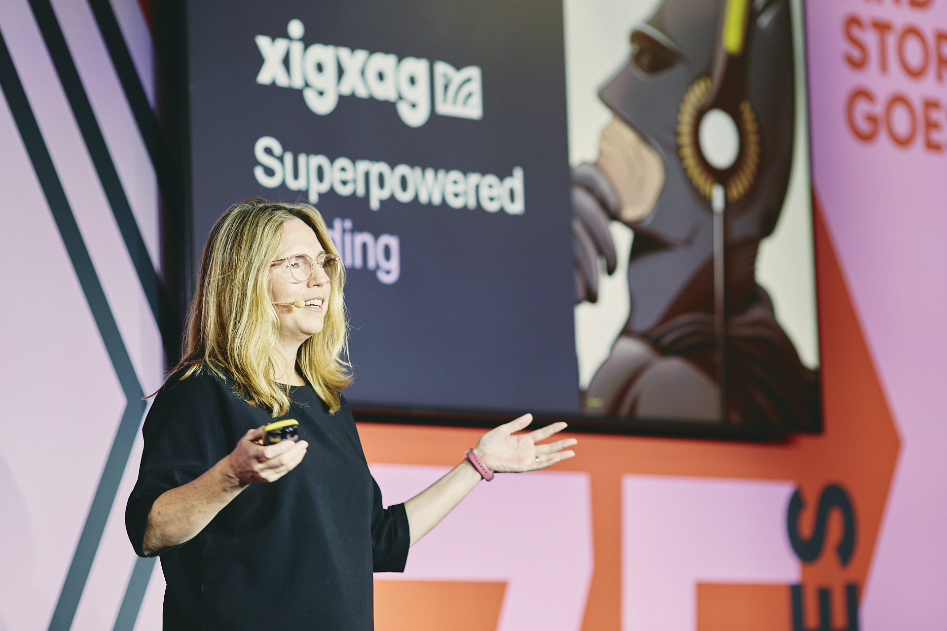 Kelli Fairbrother beim Pitch (xigxag)